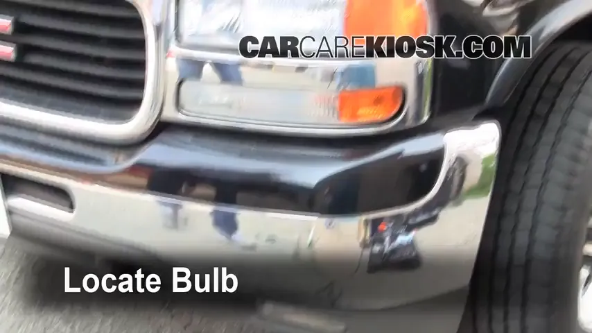 2002 GMC Yukon XL 2500 SLT 8.1L V8 Lights Fog Light (replace bulb)